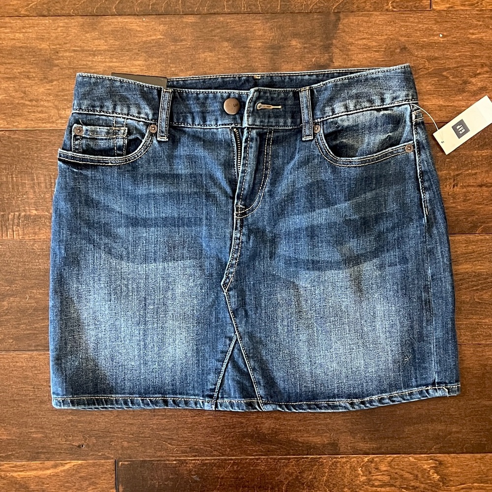 NWT New Gap denim miniskirt Size 2 / 26
